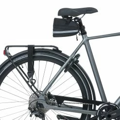 BASIL MADA SADDLE BAG 13 BASIL MADA SADDLE BAG -Klickfix Salg F5386BC2C498A31C0BE6DFC269EB6761